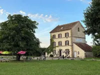 La Maison du Canal Hotels in Pouilly-en-Auxois