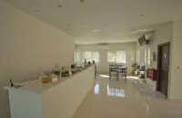 Lefkas Petra Hotels in Agios Nikitas