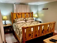 Rivers Edge Cabin, Swimming, Tubing, Fishing, Fire Pit, Grill, Wi-Fi, Relaxing! Hotels in South Toe