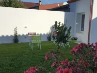 B. Sinis Hotel a Cabras