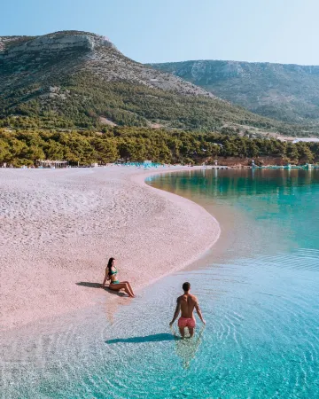 Apartments and Rooms Lea