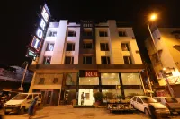 Hotel le Roi Near New Delhi Railway Station Hotels in New Delhi