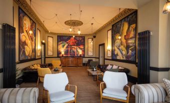 Hotel Savoy