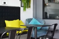 Campagne Hotel and Residence Hotels in Sam Khok