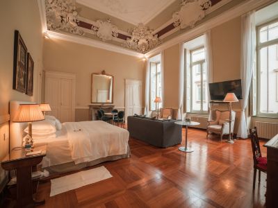 Royal Palace Hotel