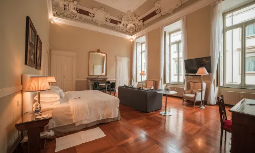 Royal Palace Hotel