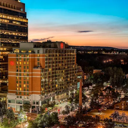 Sheraton Suites Calgary Eau Claire