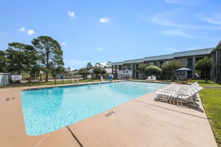 Motel 6 Kilgore, TX Отели в г. Глейдуотер