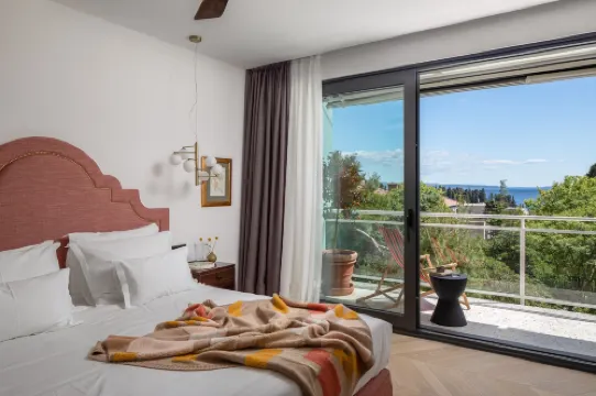 Residence by Splendida Palace