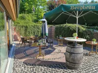 Landgasthaus Zur Linde Hotels in Uslar