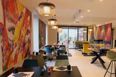 Hôtel la Capelle Millau Отели в г. Мийо