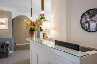 阿波斯托利花園飯店