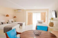 Hotel Playa Palmeras Cartagena Hotels near Volcan de Lodo El Totumo
