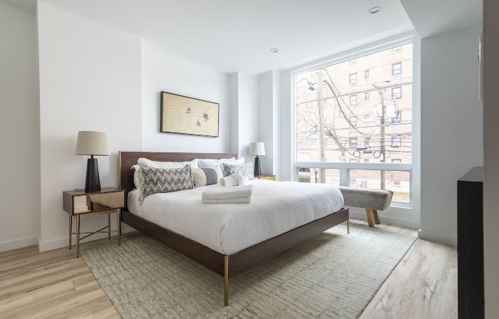 Stylish 3Br Retreat w Private Deck Near NYC