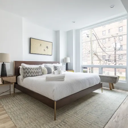 Stylish 3Br Retreat w Private Deck Near NYC Отели рядом с достопримечательностью «Washington St»