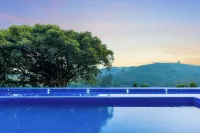 Ayatana Ooty - piscine