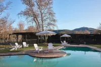 Alpine Inn Hotels in Khancoban