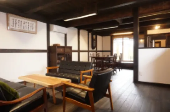 Jisaburo Ozawa Residence Hotel di Takanabe
