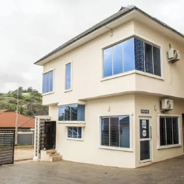 Aeronat Luxury Apartment