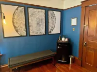Hubble House Inn - 3-Star
