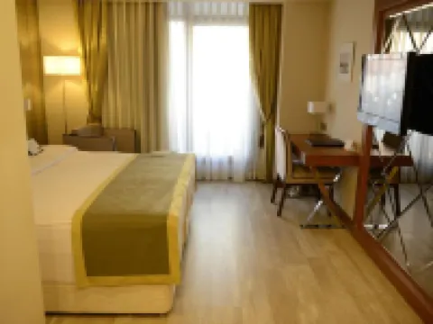 Adana Plaza Hotel โรงแรมในอาดานา