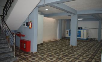 White Tulip Residency