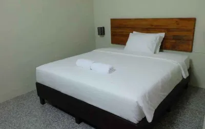 Harmoni Guest House Banyuwangi Hotels in Bulusan