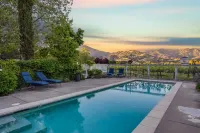 Chateau de VIE Hotels in Calistoga