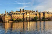 海牙聯排別墅 鄰近Statue of Simon van Leeuwen的酒店