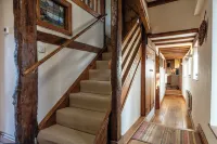 The Threshing Barn-Stunning 5 BD Retreat Hotels in Norton and Lenchwick
