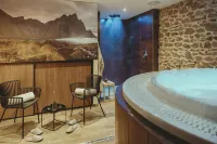 Auberge de Clochemerle, Spa Privatif & Restaurant Gastronomique Hotel a Denice