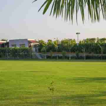 ELIVAAS 5 BHK With Pvt Pool & Garden - Zenora Hotel Exterior