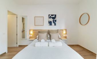 Deluxe Double Room with a Balcony R4