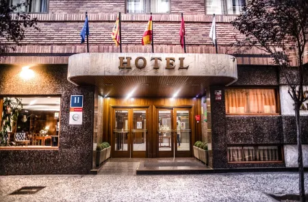 B&B HOTEL Zaragoza Royal