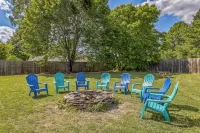 Heated Pool King Bed Jacuzzi Bath Arcade
