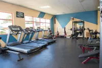 Crossroads Hotel - Gym