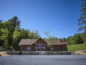 Seesaw's Lodge