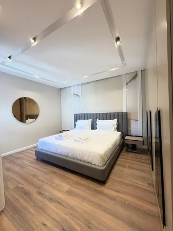 Blue Boutique Apartments 2 Отели рядом с достопримечательностью «Postbllok - Checkpoint Monument»