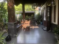 Ndalem Maharani Guest House