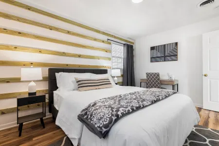 Cozy Place - Clean  - Workspace with Wifi