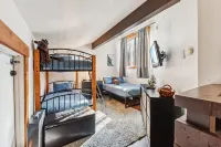 Cozy Mountain Condo Minutes from Keystone Resort with Pool & Hot Tub