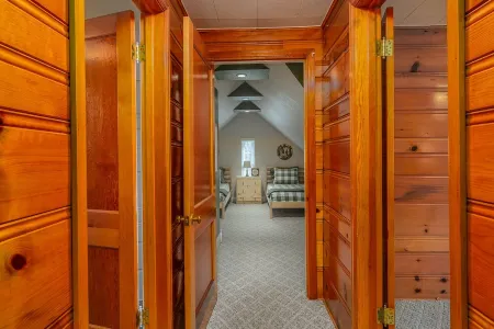 5BR/2BA Beautiful and Spacious Home in Quiet Area Отели рядом с достопримечательностью «Суон Крик Презерв Метропарк»