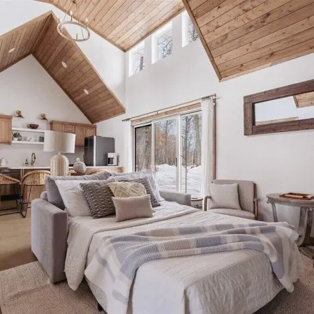 Cozy Cabin w Hot Tub, Fireplace, Near Nisswa and Crosslake