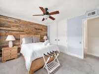 Luxury Family Villa, Heated Pool, Spa, Outdoor Kitchen, BBQ, Disneyland, Beaches Hotels near Cordova Park