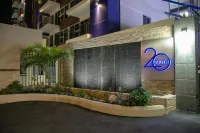 Apartment with roof top pool. Hotels in 