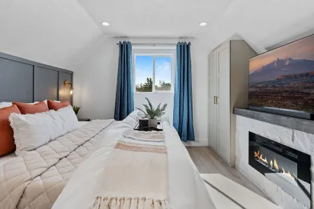 The Lofty Lodge, Cozy and Lux Отели в г. Тейлорсвилл