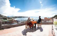 Skylake B&B Hostel Hotels in Copacabana