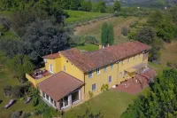 Villa Lorena a Vintage Family Villa