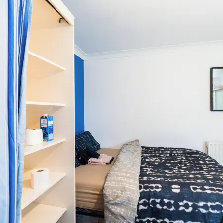 6-Bed House-Reading-Sleeps12-TownCentre