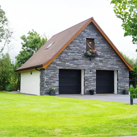 Limavady Cherry Tree Apartment, Sleeps 2 & Parking